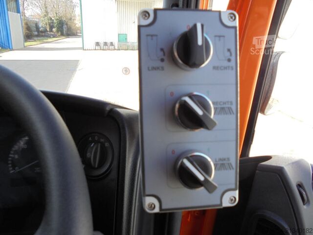 Varredora de rua Mercedes-Benz Atego 1324 LKO 4x2 / Themis SHY7BD