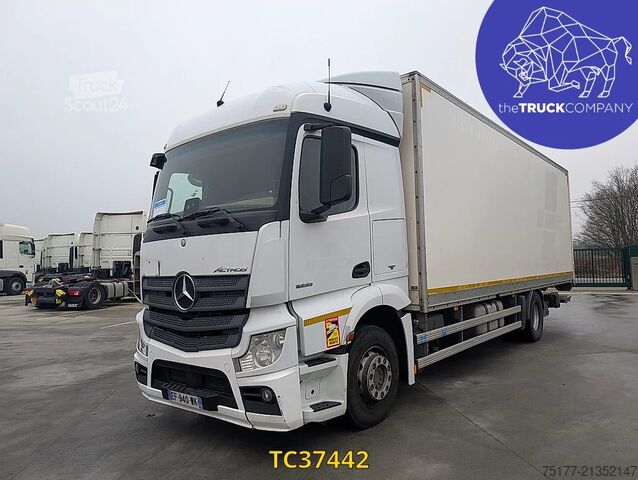 Mala Mercedes-Benz Actros 1833