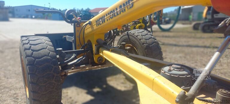 Пътно грейдер NEW HOLLAND F 156.6  A Grader