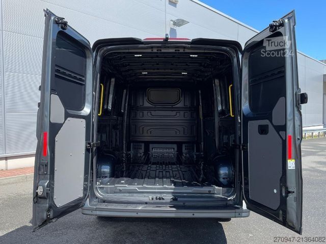 Hög tak skåpbil MAN TGE 3.200 L3H2 Kasten 4x4 Individual S ACC STHZ