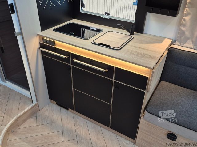 Pusiau integruotas kemperis CHAUSSON 640 Titanium Line *MJ26*Arctic*SAT+TV*165PS*Auto