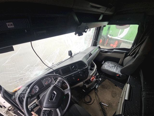 Standardni vlačilec MAN TGX 18.430