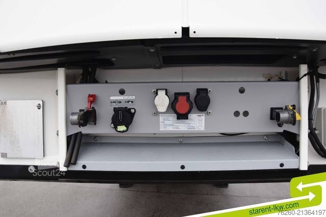 Hladilna polprikolica SCHMITZ CARGOBULL ThermoKing SLXi300 Doppelstock LED Ferry Lashing