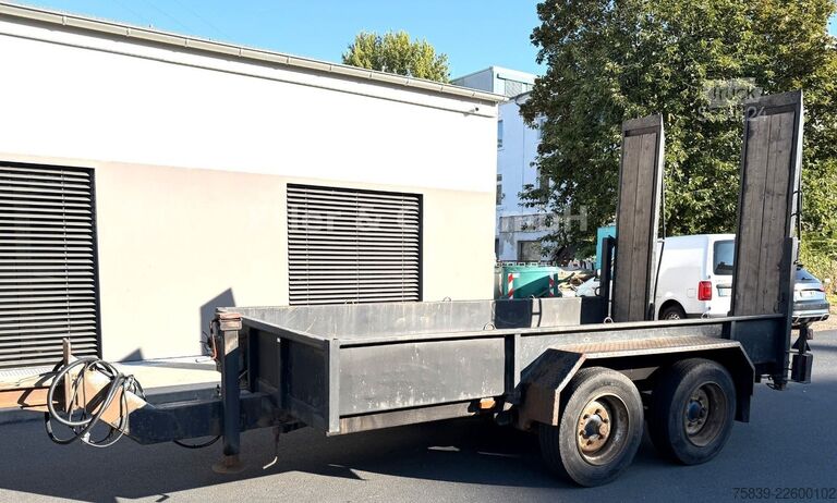 Нископроходен ремарке BLOMENRÖHR Rampen, 4.900 kg Nutzlast, TÜV