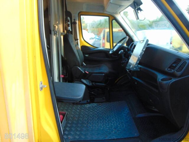 Sandučar IVECO Daily 35S11 35-110 HiMatic Maxi Postkoffer Regal
