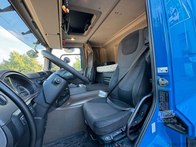 Lastebilmontert kran DAF CF 440 mit Ladekran HMF 2120K4