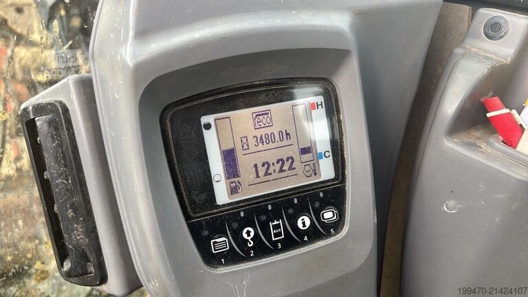 Midigraafmachine 7t - 12t Kubota KX080-4 with 3 excavator buckets