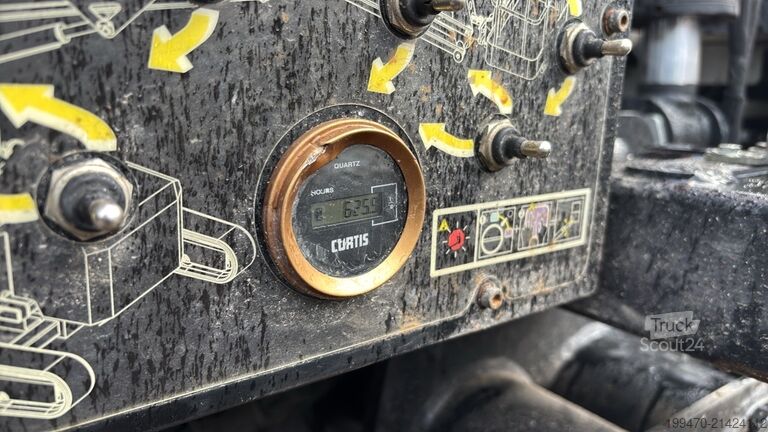 Підйомник з телескопічною стрілою Almacrawler JIBBI U-1570 (15m)