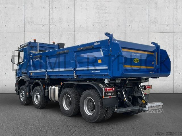 Kolmisivuinen kippiauto Mercedes-Benz Arocs 3253 K 8x4/4 Meiller TRIGENIUS Bordmatik