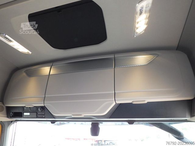 Trattore stradale standard DAF XG+ 530 Skylight/Intarder/Hydr./PTO/Alcoa/257tkm