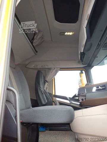 Trattore stradale standard DAF XG+ 530 Skylight/Intarder/Hydr./PTO/Alcoa/257tkm