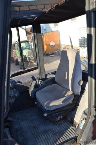 Chariot élévateur frontal LINDE H140D/02