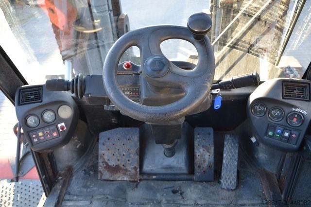 Chariot élévateur frontal LINDE H140D/02