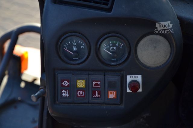 Chariot élévateur frontal LINDE H140D/02