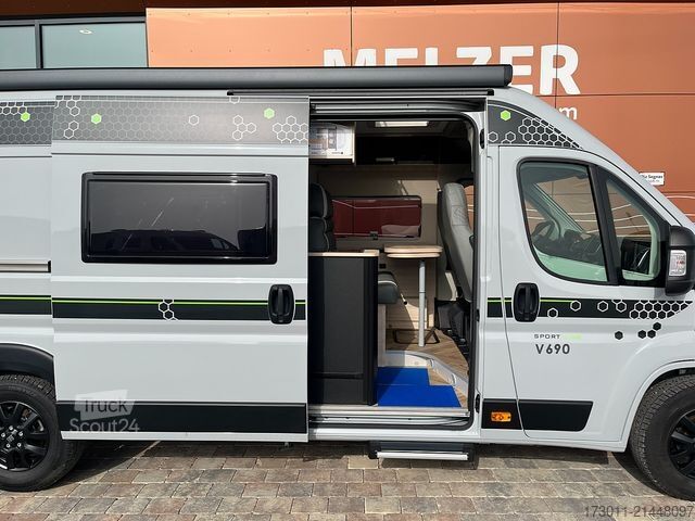 Camper van CHAUSSON V690 - Ready to camp
