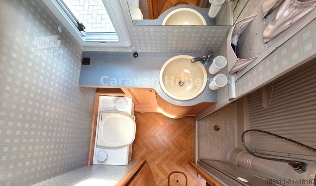 Kamper zintegrowany BÜRSTNER Elegance I 690 - Hub/Festbett -