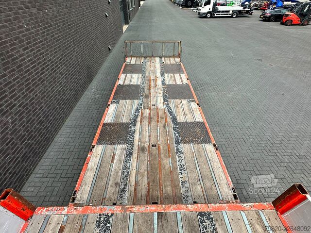 Semi-dieplader LAG O-3-42 3 ASSER SEMIE HYDRAULISCH GESTUURD 2 ASSEN