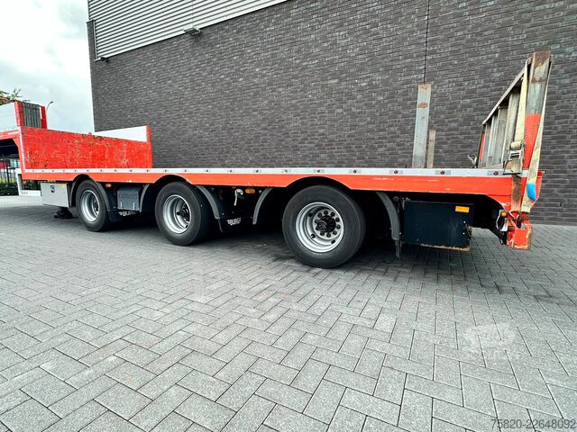 Semi-dieplader LAG O-3-42 3 ASSER SEMIE HYDRAULISCH GESTUURD 2 ASSEN