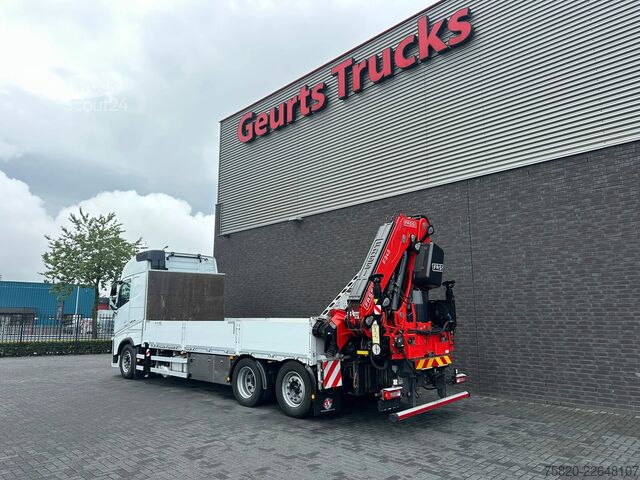Vrachtwagen met kraan Volvo FH 540 6X2 BAKWAGEN  + FASSI 545 RA.2.26 KRAAN/...