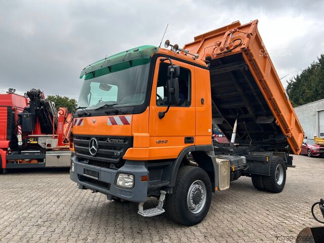Camión volquete trilateral MERCEDES-BENZ 1850 V8 Actros 3Skipper + Bordmatik ALLRAD