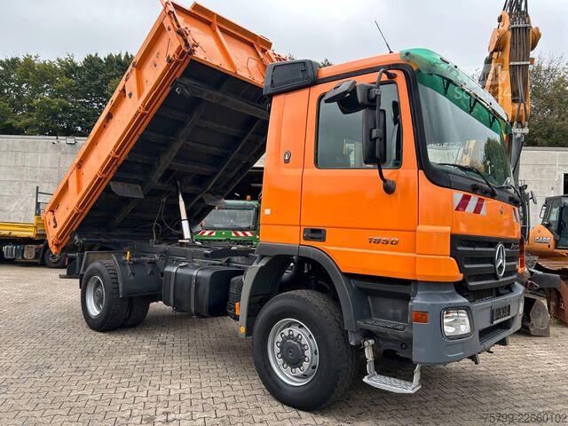 Camión volquete trilateral MERCEDES-BENZ 1850 V8 Actros 3Skipper + Bordmatik ALLRAD