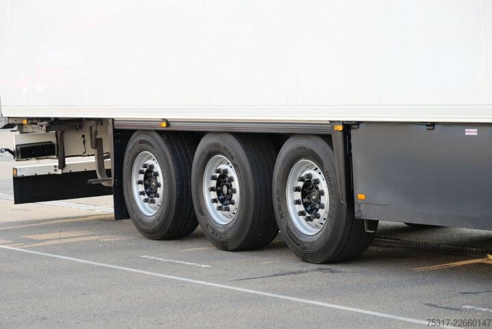 Hladilna polprikolica SCHMITZ CARGOBULL SKO 24/TK SLXi300 /DOPPELSTOCK /BLUMEN