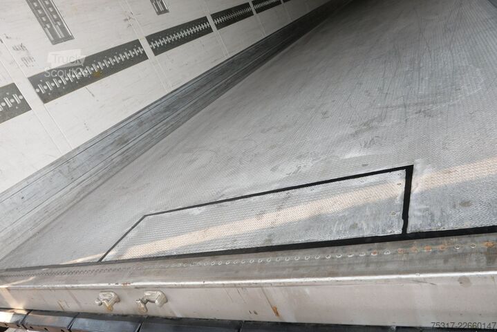 Hladilna polprikolica SCHMITZ CARGOBULL SKO 24/TK SLXi300 /DOPPELSTOCK /BLUMEN