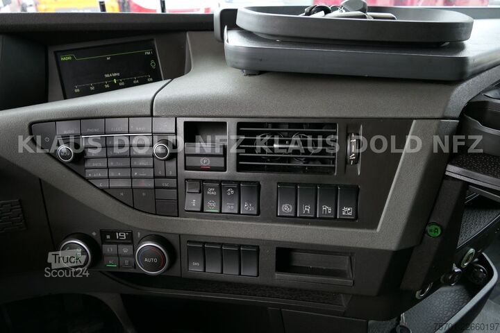 Kamion z zamenljivo nadgradnjo VOLVO FH 420 6x2 BDF Lift-/Lenkachse Euro 6