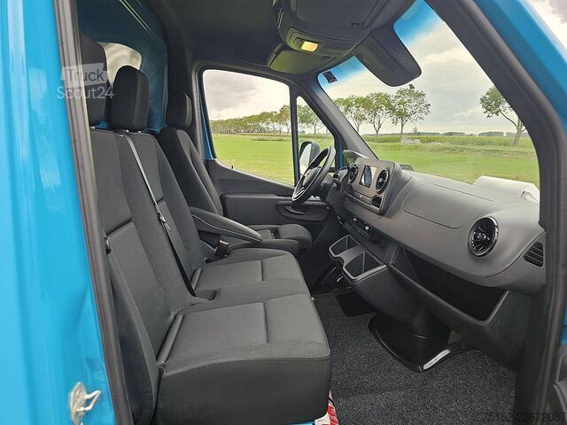Resväska MERCEDES-BENZ SPRINTER 316 CDI 43 AUT. LAADKLEP