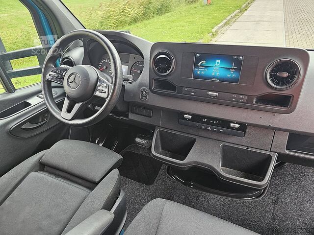 Resväska MERCEDES-BENZ SPRINTER 316 CDI 43 AUT. LAADKLEP