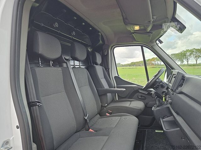 Kombi med högt tak RENAULT MASTER 2.3 CDI 135 L2H2