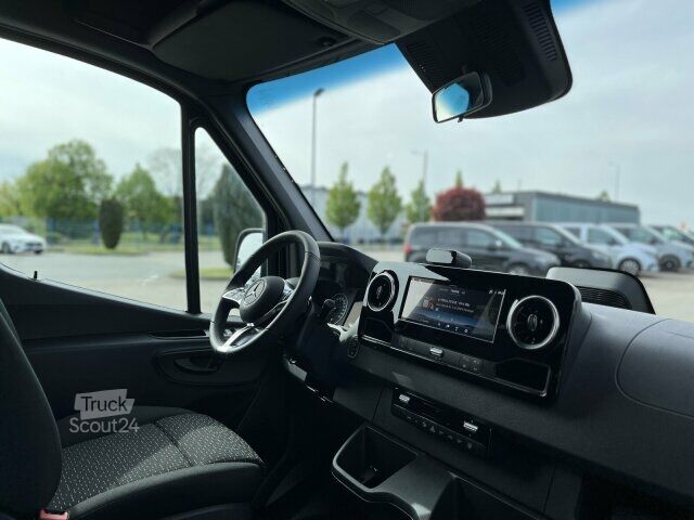 Panelová dodávka Mercedes-Benz Sprinter 319 CDI Hochdach Pro/Basic/Navi/