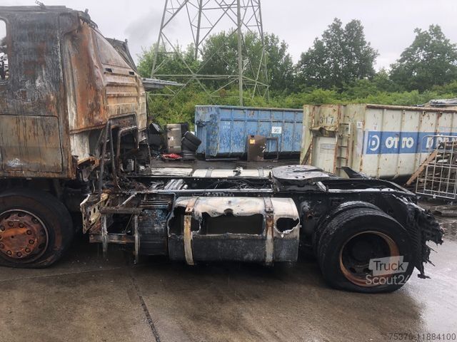 Véhicule tracteur volume MAN TGX 18.500 Brandschaden