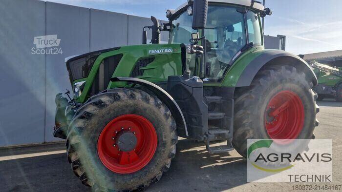 Tractor Fendt 828 VARIO S4