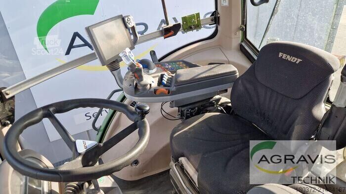 Tractor Fendt 828 VARIO S4