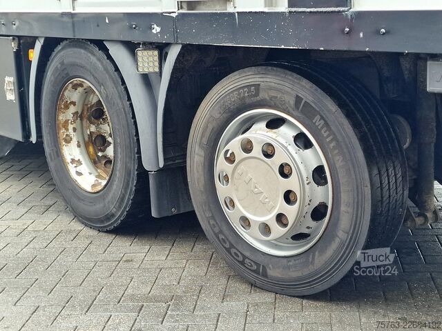 Sığır taşımacılığı MAN TGX 26.480 6x2*4 - Menke 3 deck livestock 50.40...