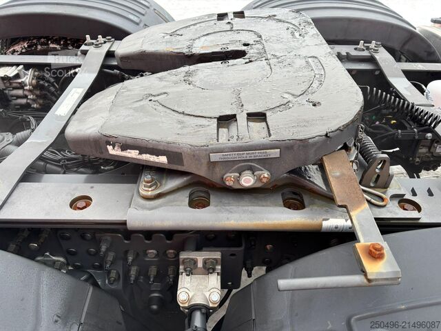 Standardni traktor Volvo FM 460 6x2/4 STEERED PUSHER AXLE / VOLVO DEMO T...