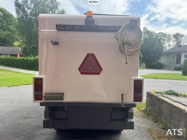 Gatvių valymo mašina Ravo 540 Sweeper.