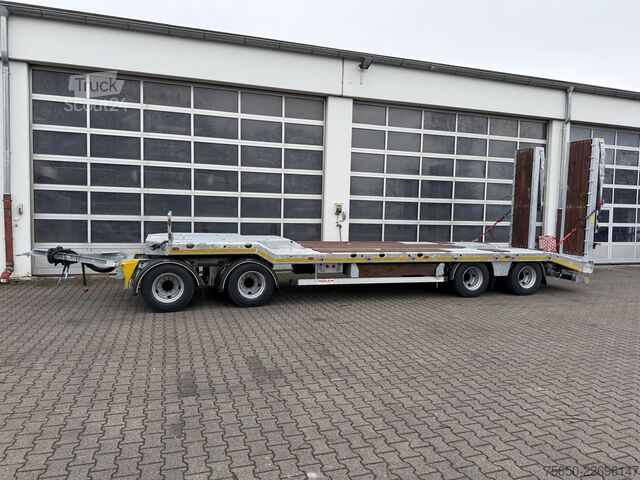 Dieplader oplegger Möslein T 4 VB H2  neuer 4 Achs Tieflader hydraulischen Rampen