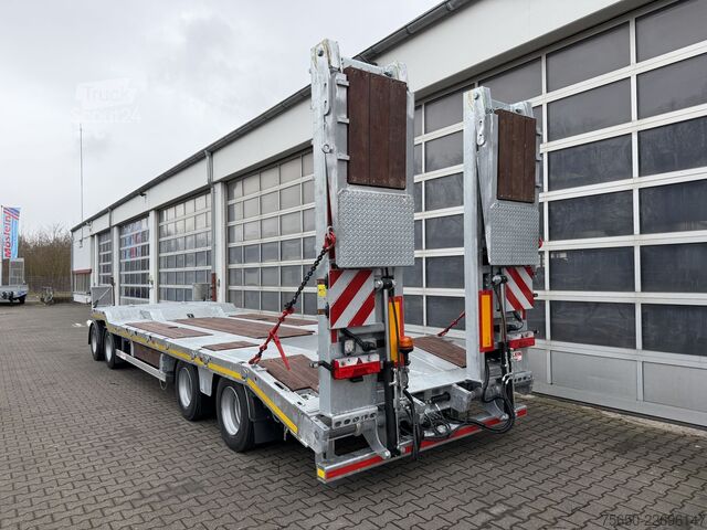 Dieplader oplegger Möslein T 4 VB H2  neuer 4 Achs Tieflader hydraulischen Rampen