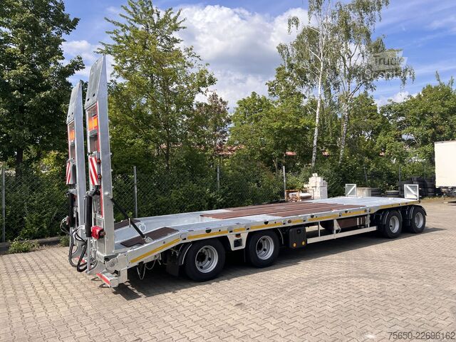 Dieplader oplegger Möslein T4 VB H1 gerade  neuer 4 Achs Tieflader gerade Ladefläche