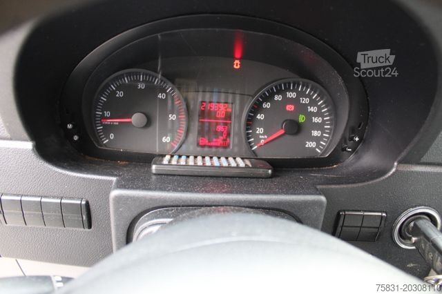 Umpikorja-auto VOLKSWAGEN Crafter 2.5 TDI Kasten 3,5 t + AHK, Klima,
