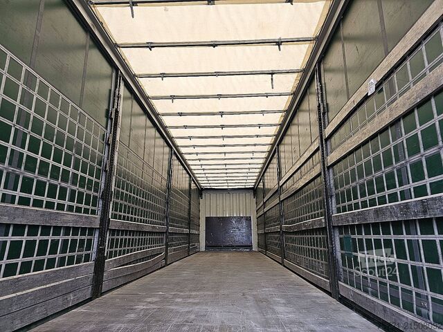 Przesuwne plandeki KRONE SD