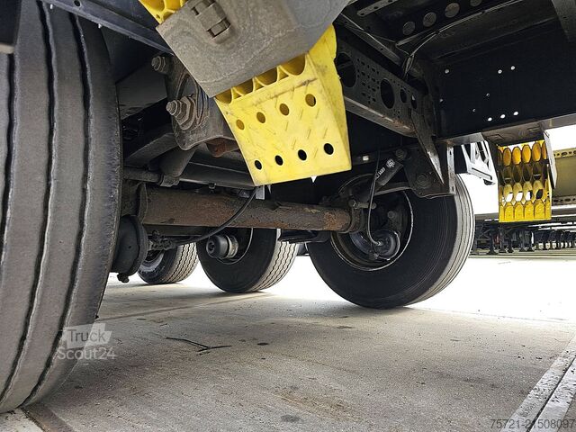 Przesuwne plandeki KRONE SD