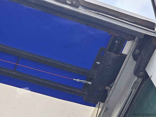 Przesuwne plandeki KRONE SD