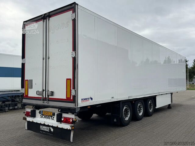 Chladírenská/mrazírenská přeprava Schmitz Cargobull Thermo King SLXe 200 / Disc Brakes / Flower Width