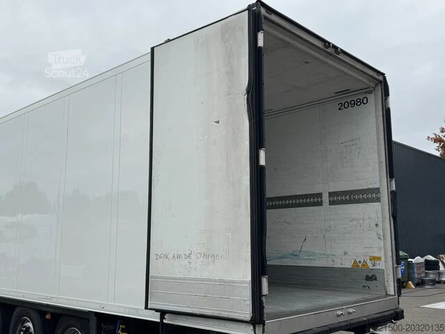 Chladírenská/mrazírenská přeprava Schmitz Cargobull Thermo King SLXe 200 / Disc Brakes / Flower Width