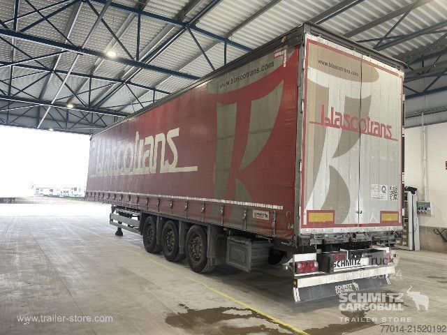 Otvorený náves s plachtou Schmitz Cargobull Curtainsider Standard