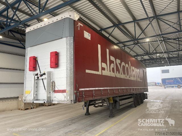 Otvorený náves s plachtou Schmitz Cargobull Curtainsider Standard