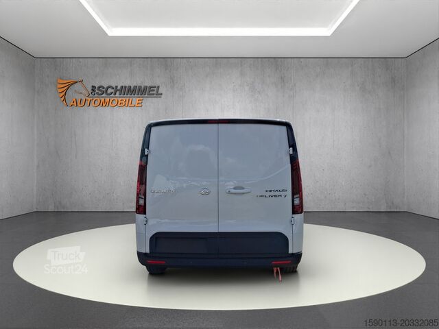 Panel van Maxus DELIVER 7